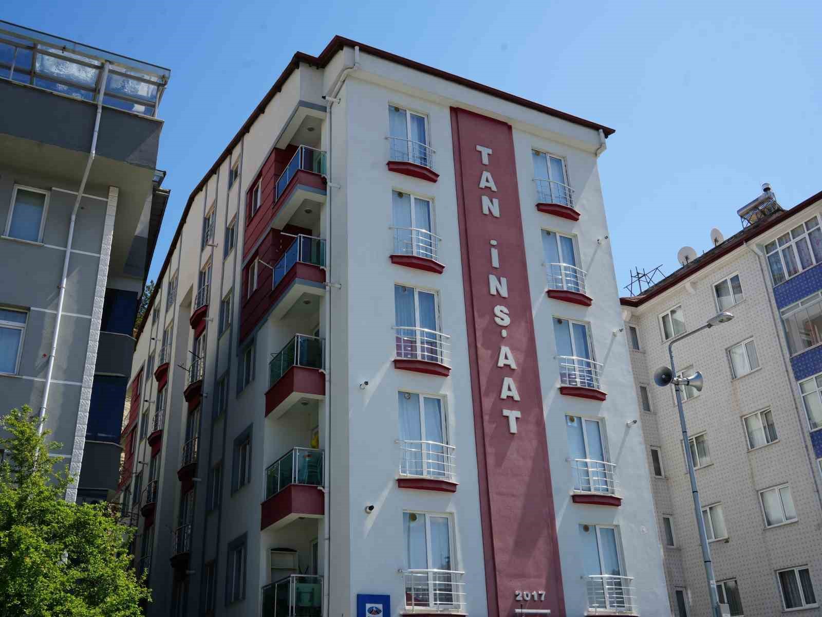 Hamile eşini öldürüp günlerce cesetle yaşayan şahsa ağırlaştırılmış müebbet hapis