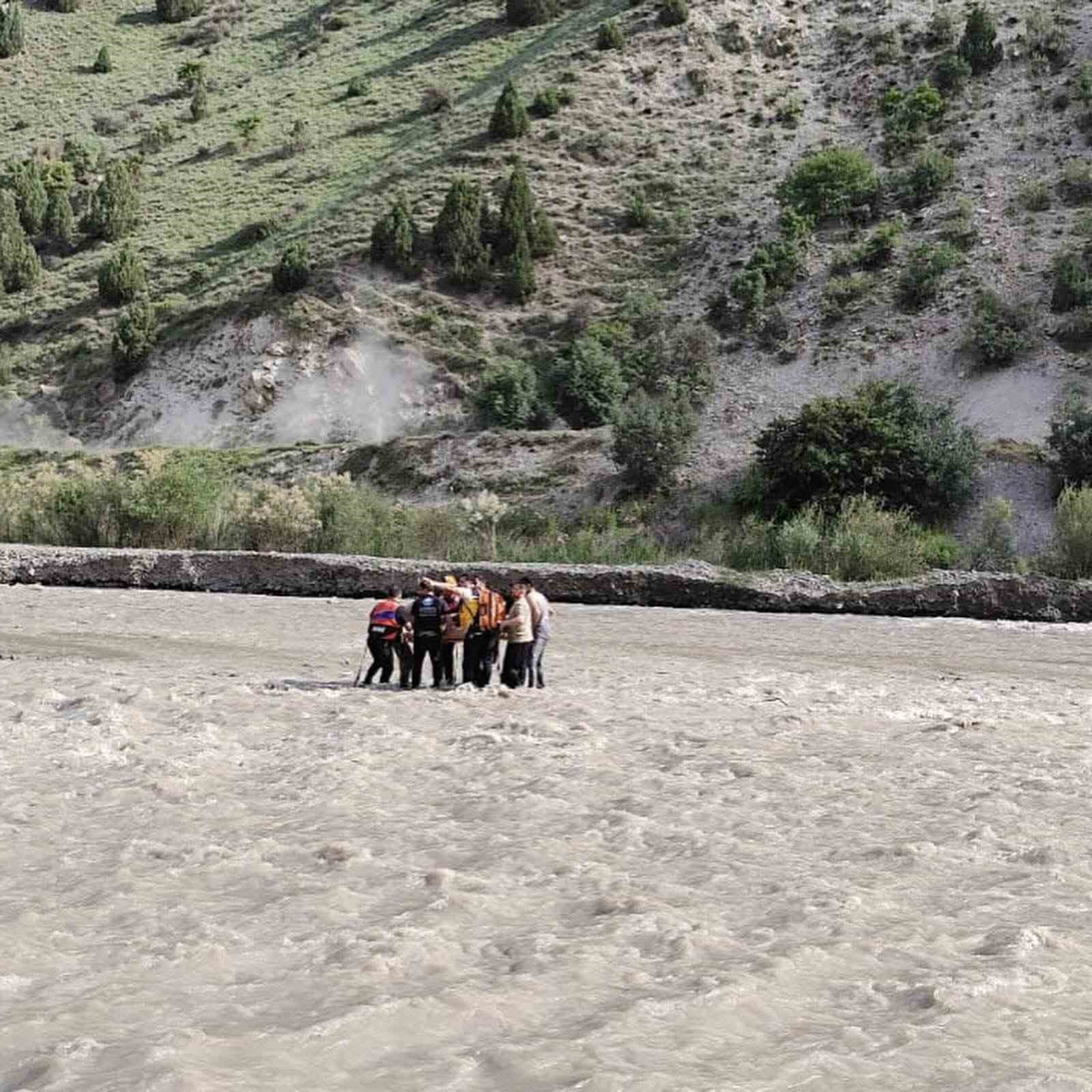 Hakkari’de Zap suyuna düşen şahıs hayatını kaybetti