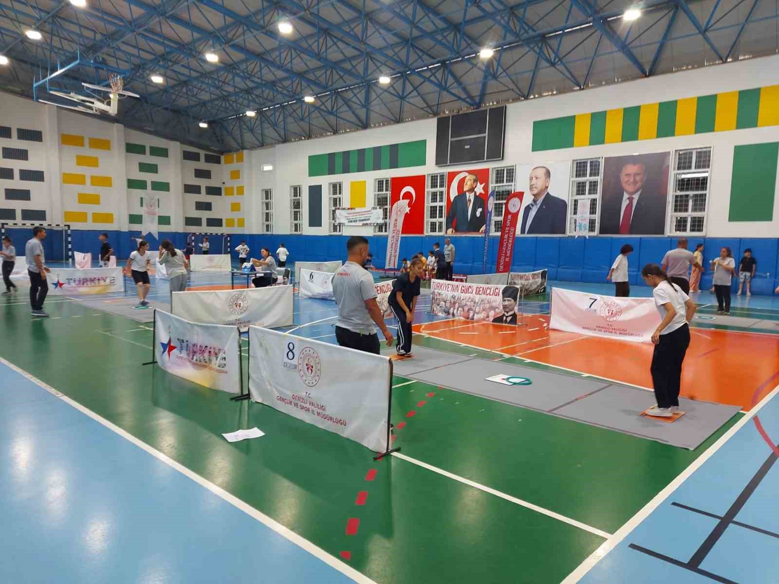15 Temmuz Hemsball Turnuvasında 65 sporcu madalya i&ccedil;in yarıştı