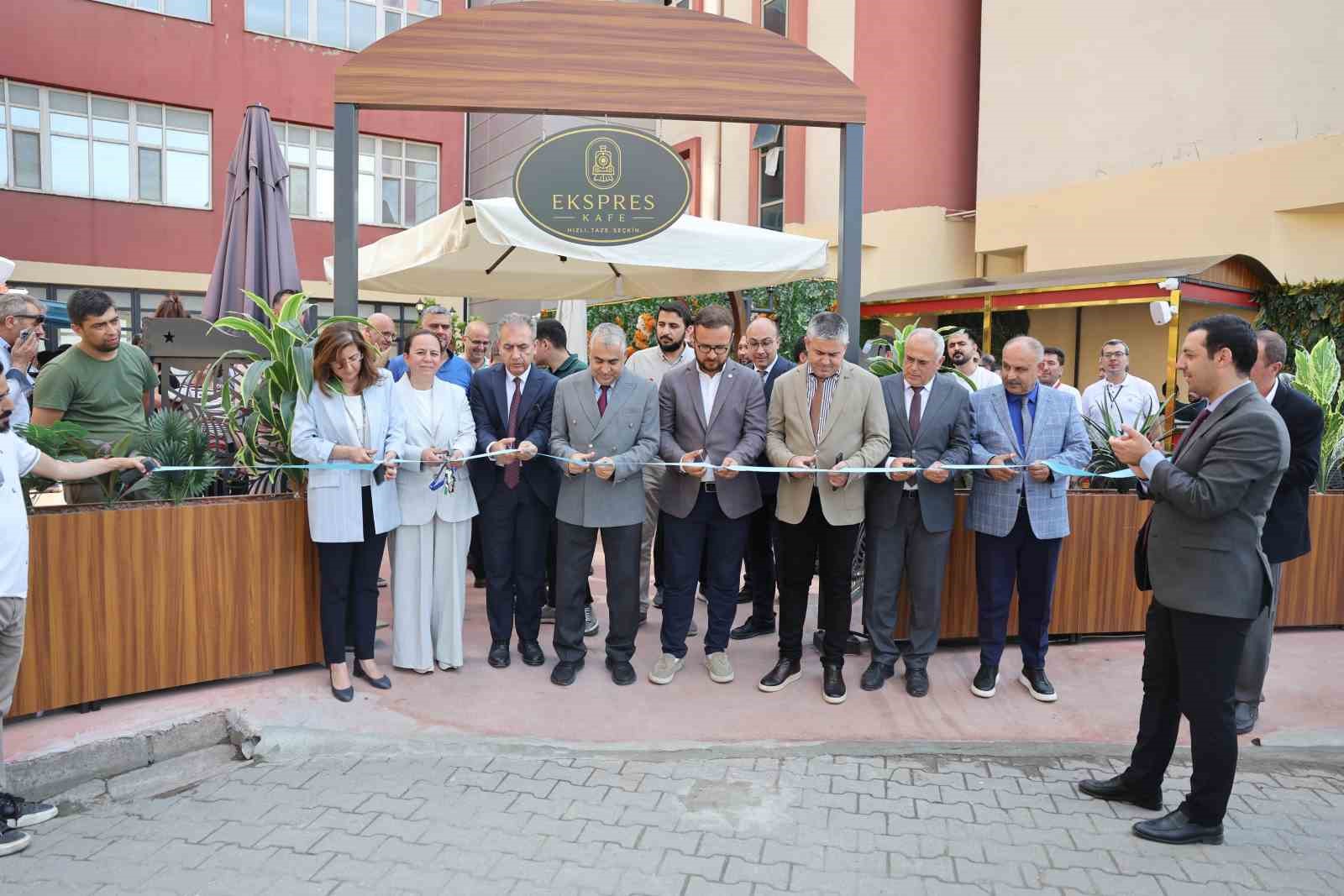 ADÜ Rektörü Kent, devam eden çalışmaları inceledi