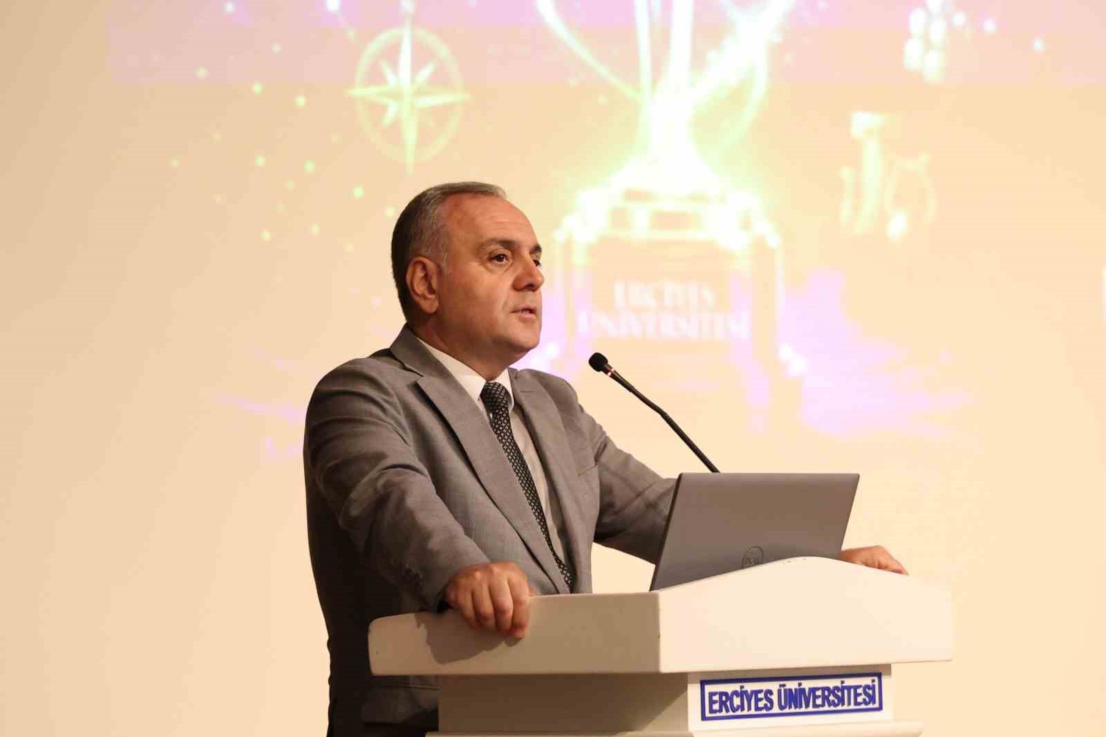 ERÜ’de ‘2025 Yılı Araştırma Performans Ödül Töreni’ düzenlendi