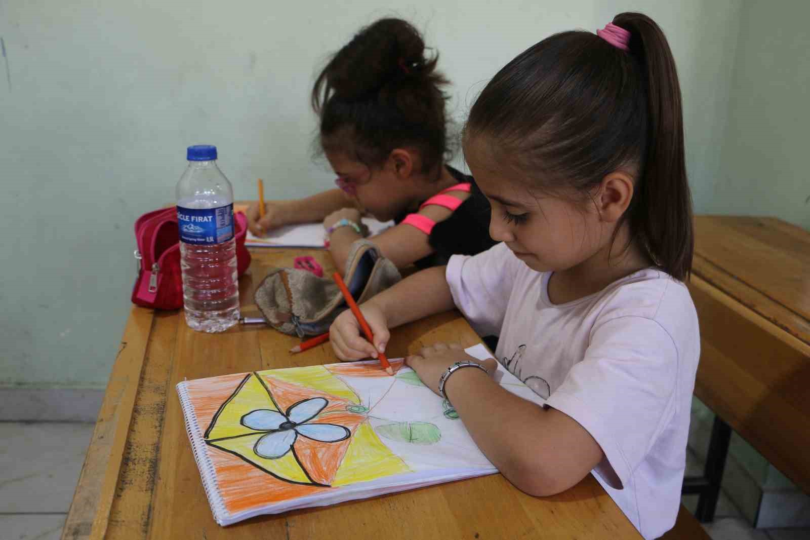 Diyarbakır’da 3 bin öğrenci yaz tatilinde kurslarda eğitim alıyor
