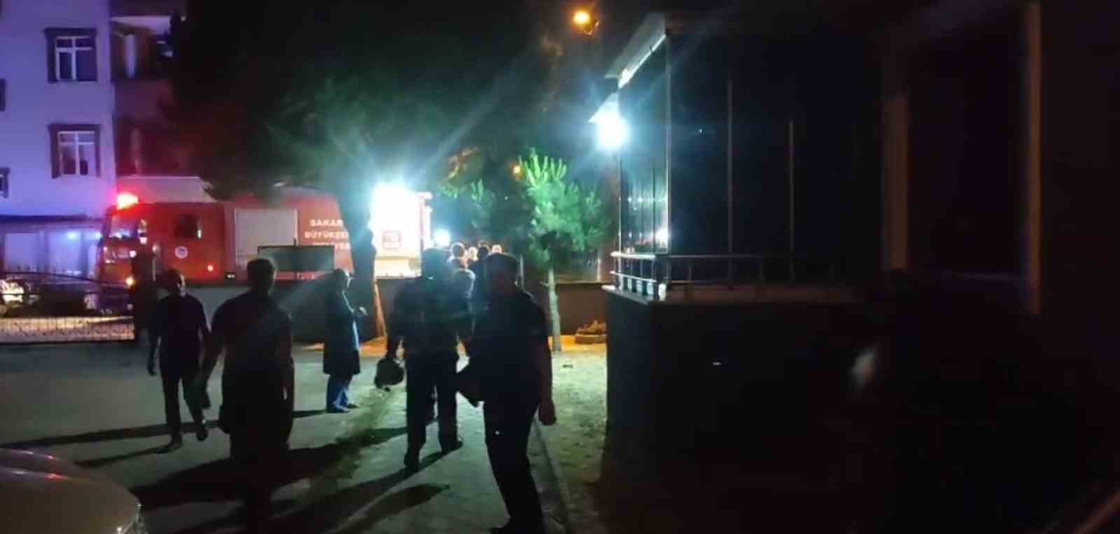 Binaya girip bebek arabalarını yakan ş&uuml;pheli yakalandı