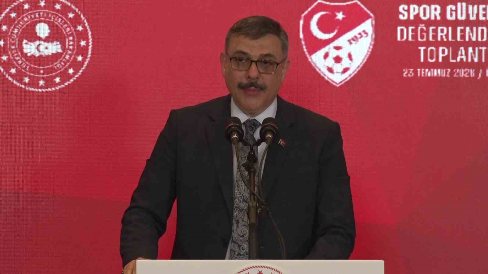 İ&ccedil;işleri Bakanı &Ccedil;ift&ccedil;i: "Sporda huzur, T&uuml;rkiye&rsquo;nin huzuru demektir"
