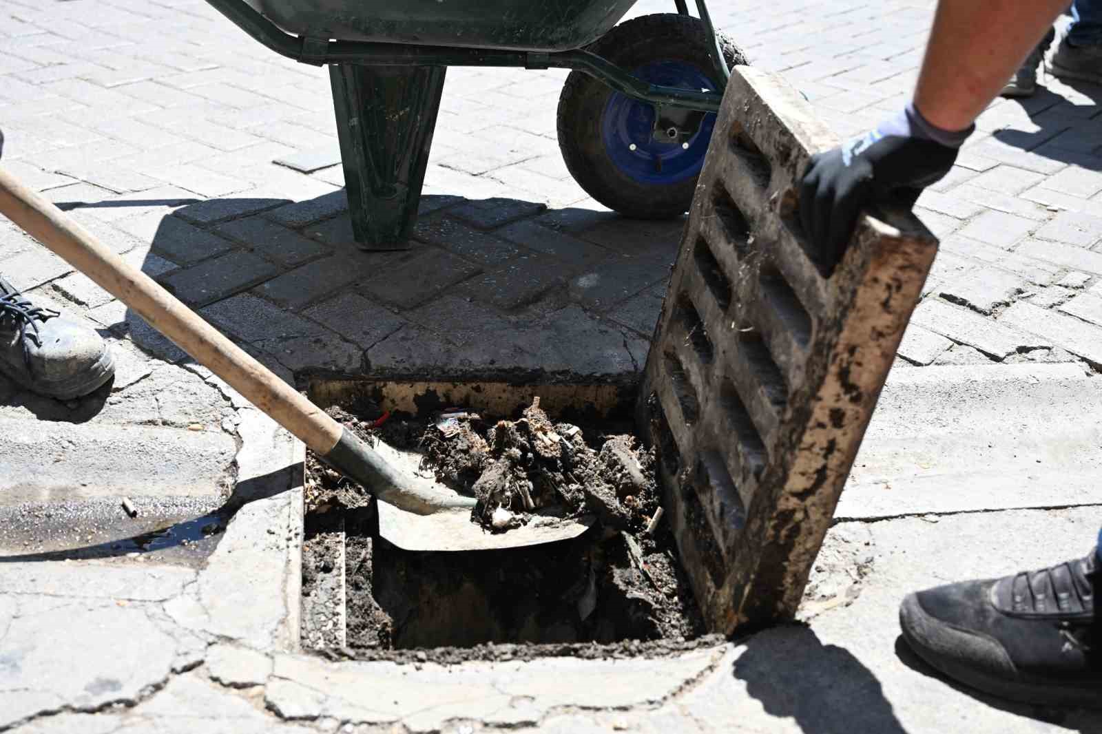 MASKİ&rsquo;den taşkın riskine karşı 17 il&ccedil;ede temizlik seferberliği