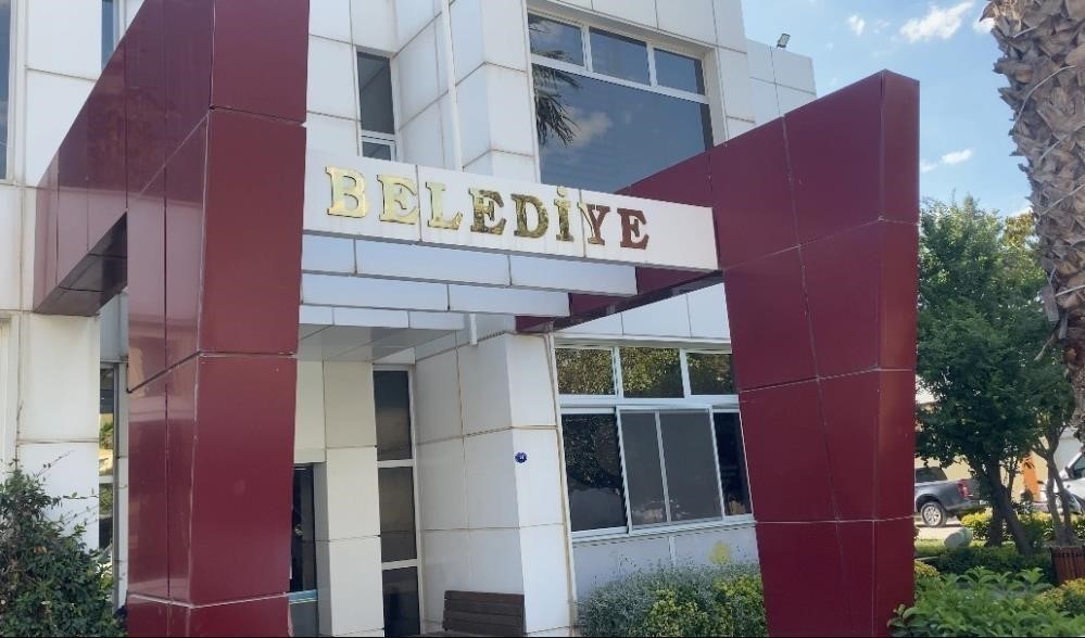 Seferihisar Belediyesindeki ’rüşvet’ operasyonunda 47 şüpheli adliyede
