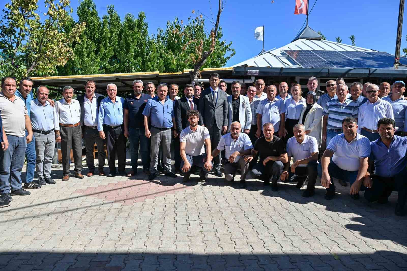 Vali Kartal, muhtarlarla bir araya geldi