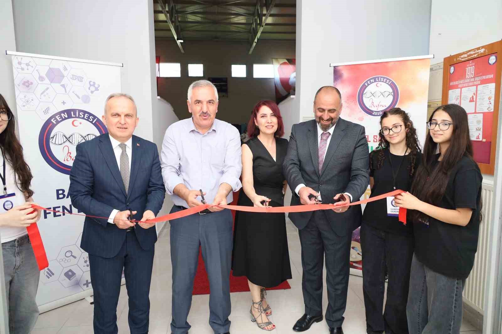 Bafra Fen Lisesi’nde sanat rüzgarı: 106 eser sergilendi