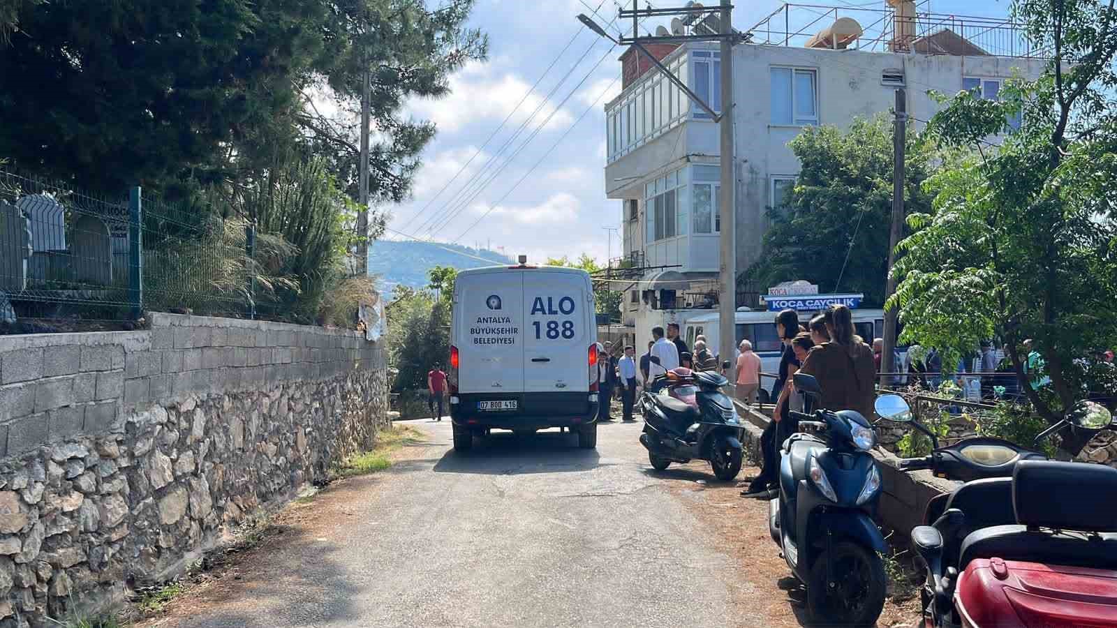 Denizli’deki faciada hayatını kaybeden Hayriye Arıkan, Alanya’da son yolculuğuna uğurlandı