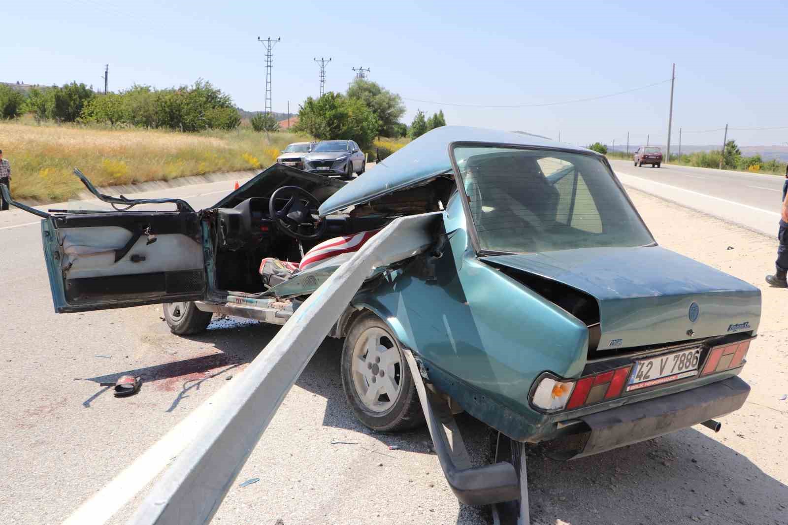 Tofaş bariyerlere ok gibi saplandı: 1 yaralı