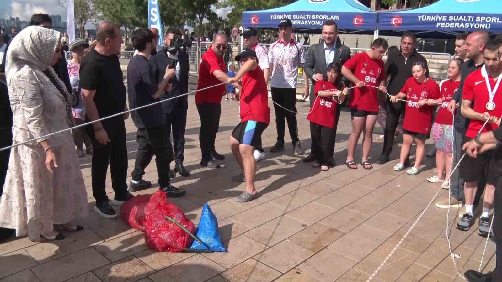 Üsküdar’da dalgıçlar ve özel sporcular deniz temizliği için buluştu