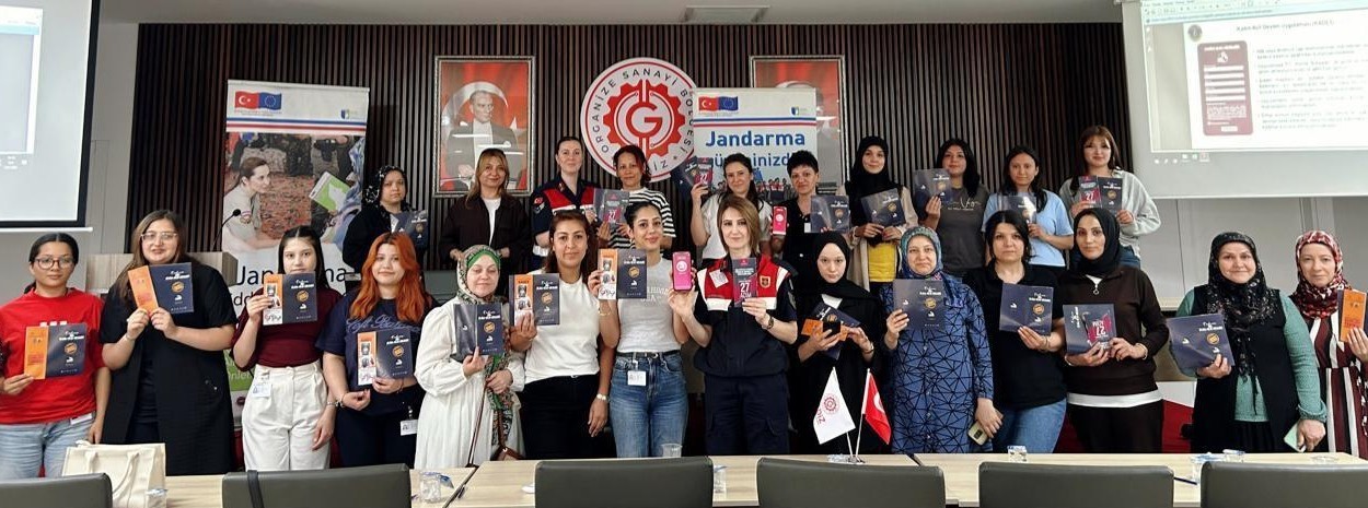 Gediz OSB’de çalışan kadınlara KADES eğitimi