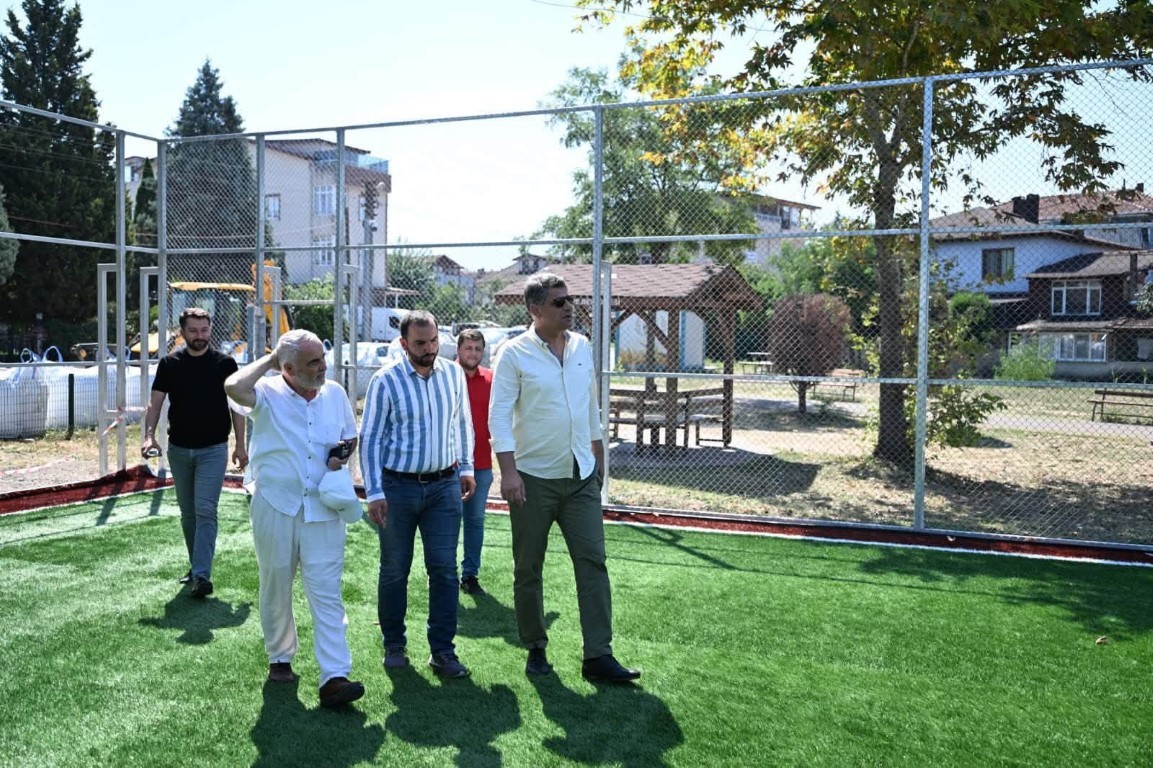 Kartepe’ye iki yeni halı saha