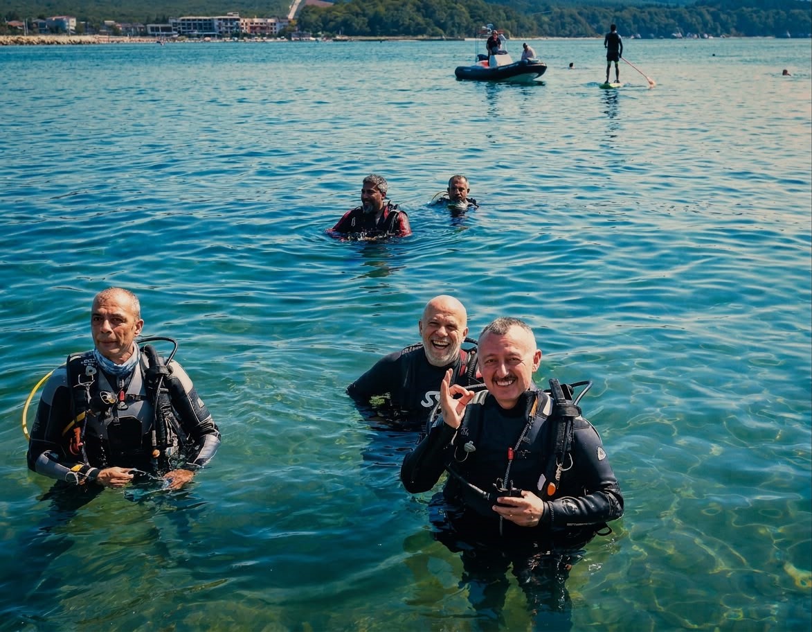 Karadeniz kıyılarındaki ilk su altı kazısında 2 bin 500 yıllık tarihe daldılar