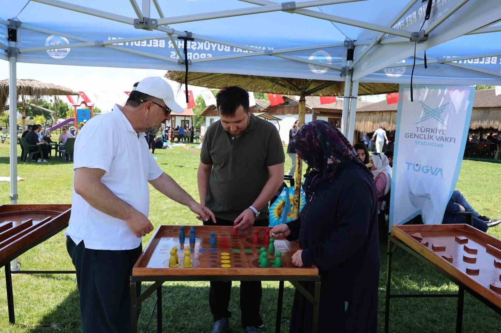 Sultan Sazlığı’nda uçurtma şenliği düzenlendi
