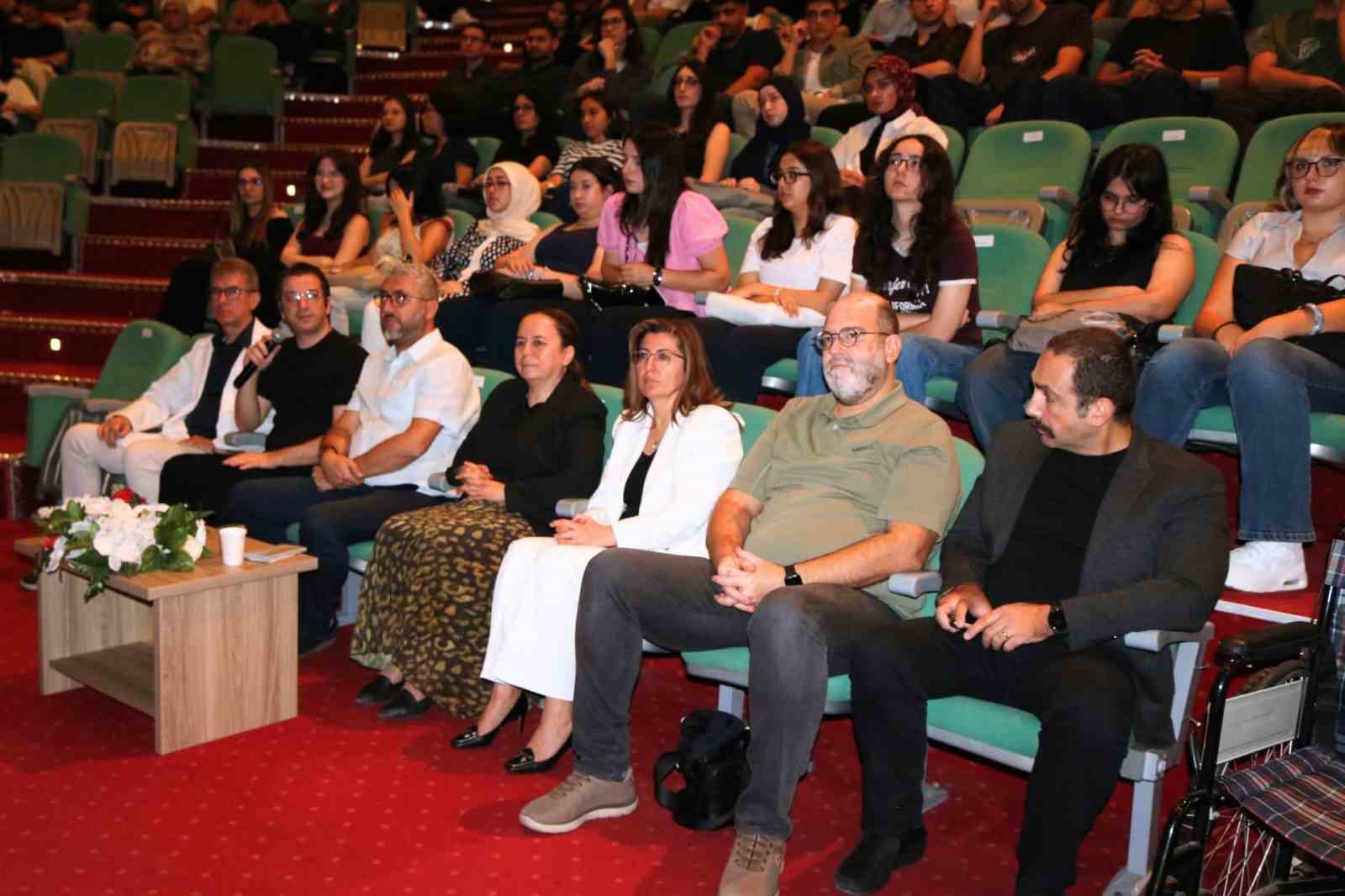 ADÜ öğrencileri Tıp Fakültesi’ndeki eğitimlerine başladı