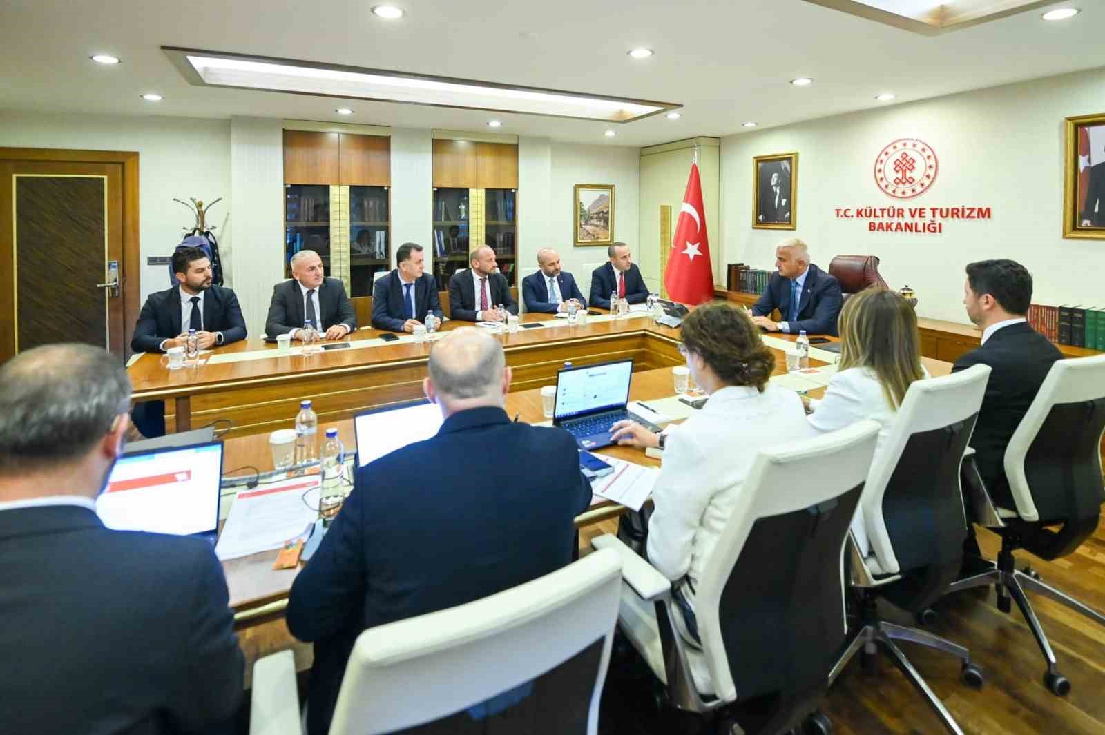 Bakan Ersoy: "Trabzon’un turizm potansiyelini daha etkin değerlendireceğiz"