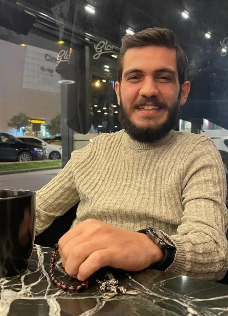 Otomobil beton bariyerlere çarptı: 1 ölü
