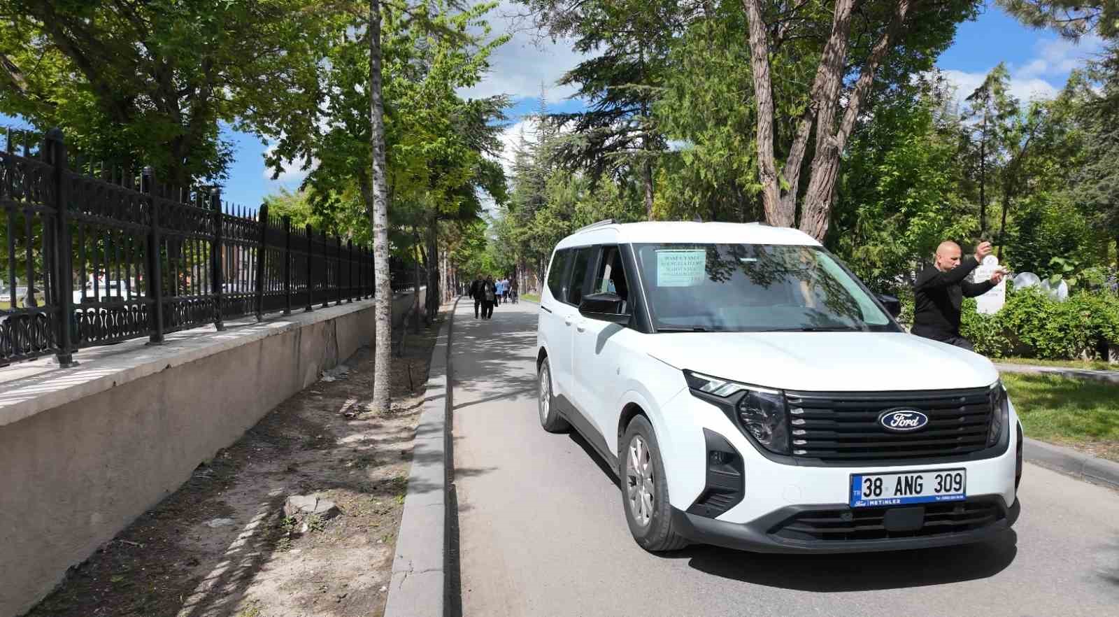 Büyükşehir’den Kurban Bayramı’nda mezarlıklarda insan odaklı örnek hizmet
