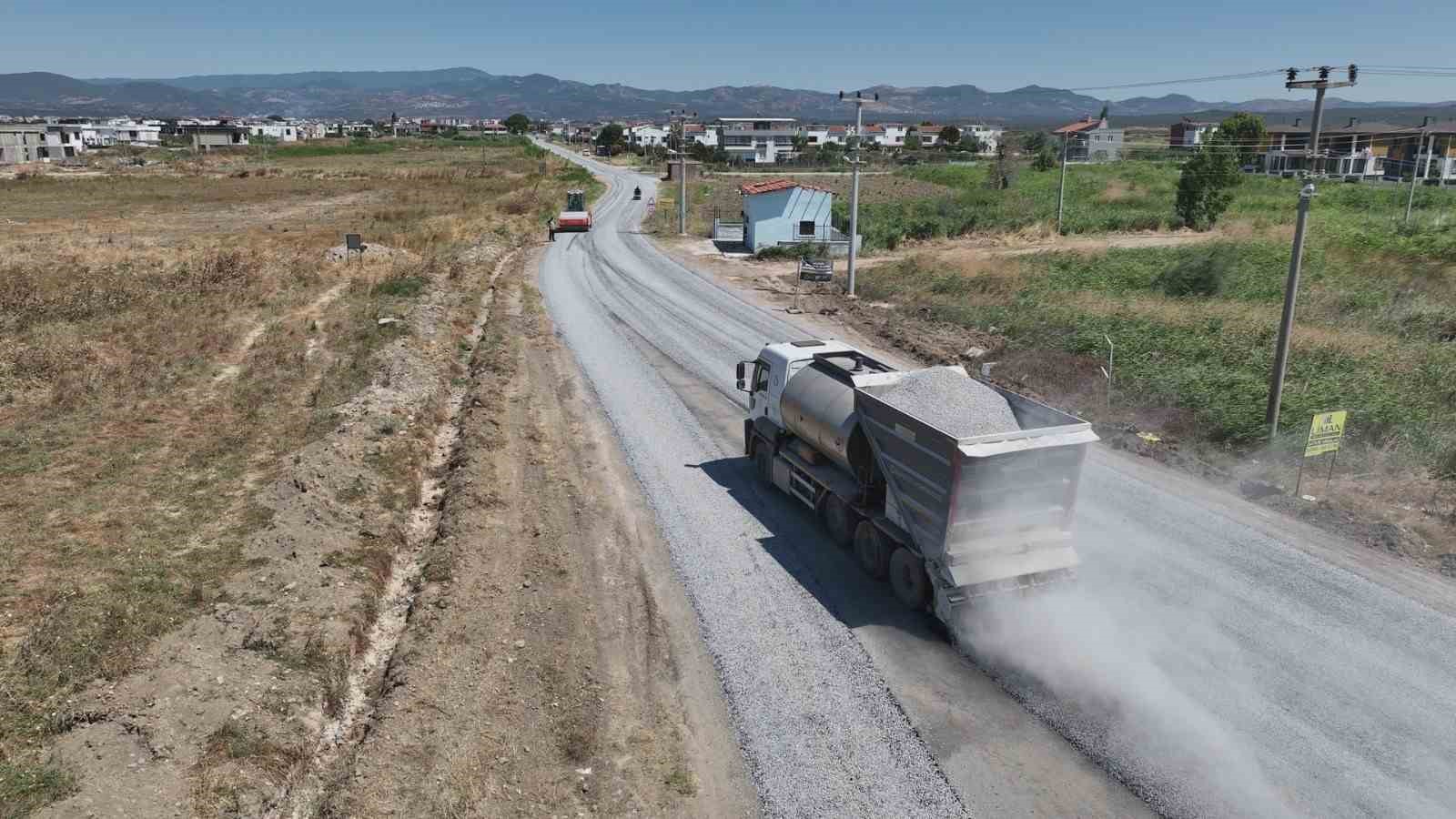 Balıkesir Büyükşehirden 20 ilçede yol seferberliği
