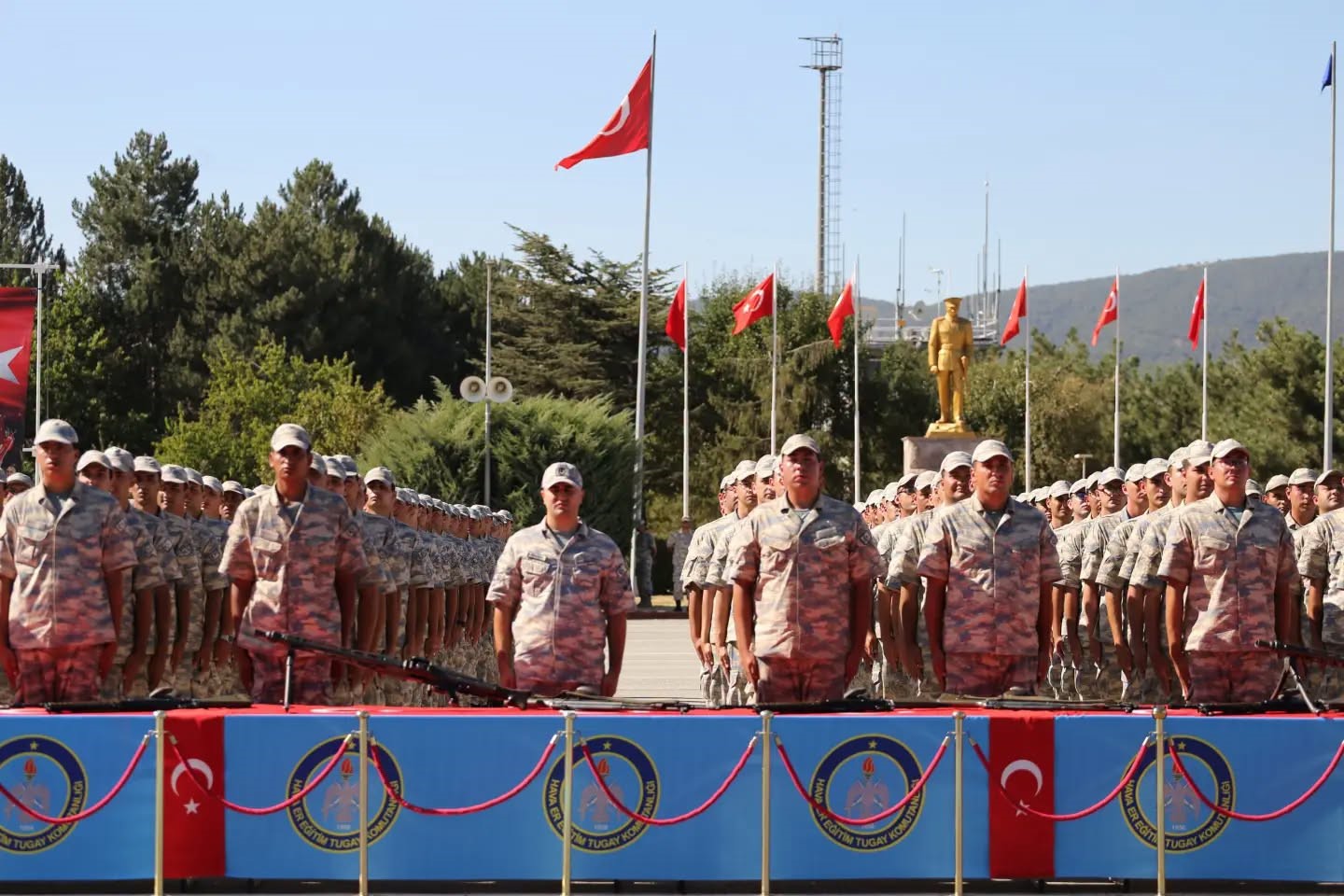 K&uuml;tahya&rsquo;da bedelli erler yemin t&ouml;reniyle eğitimlerini tamamladı