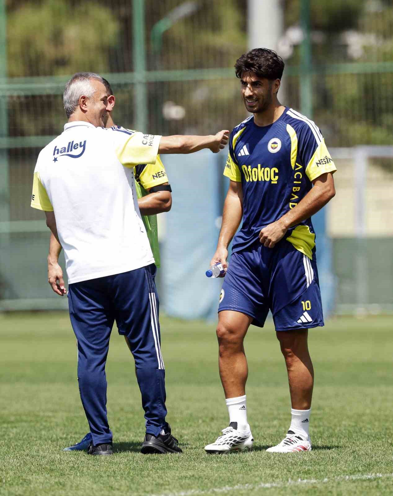 Fenerbah&ccedil;e, Konyaspor ma&ccedil;ı hazırlıklarına ara vermeden başladı