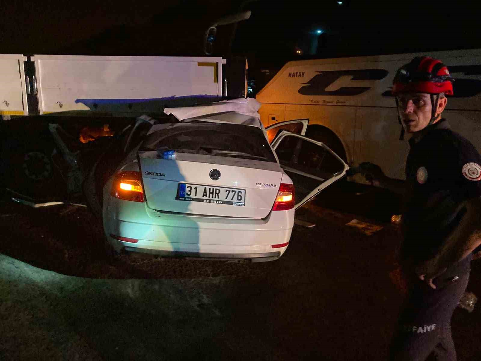 Doğum günü kutlamasına giderken yaşanan feci kazada: 24 ve 23 yaşındaki 2 genç öldü