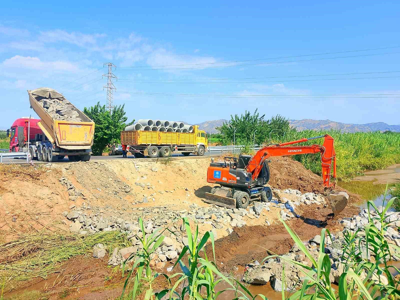 Aydın B&uuml;y&uuml;kşehir&rsquo;in yol &ccedil;alışmaları s&uuml;r&uuml;yor