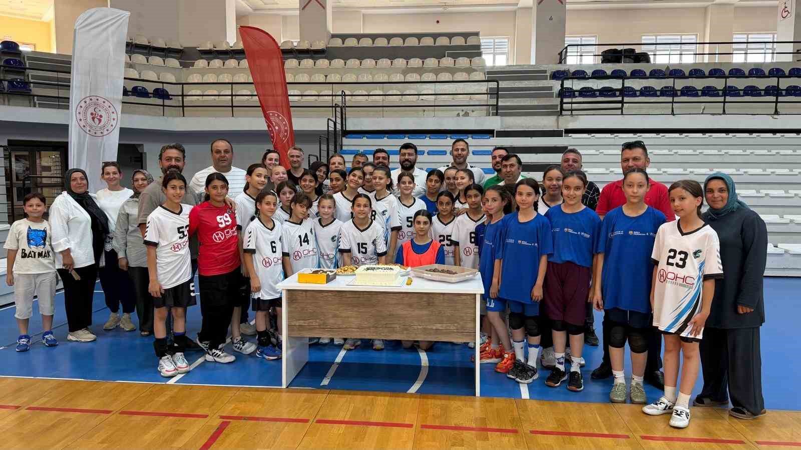 Turgutlu Elit Genç Akademi Spor Kulübü Türkiye Şampiyonu oldu