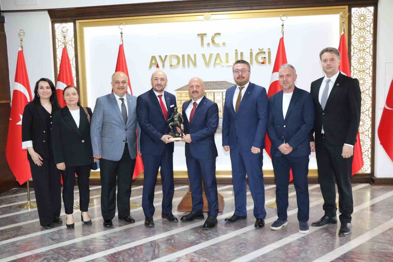 AYTO&rsquo;dan Vali Varol&rsquo;a &Ccedil;ıldır Havaalanı raporu