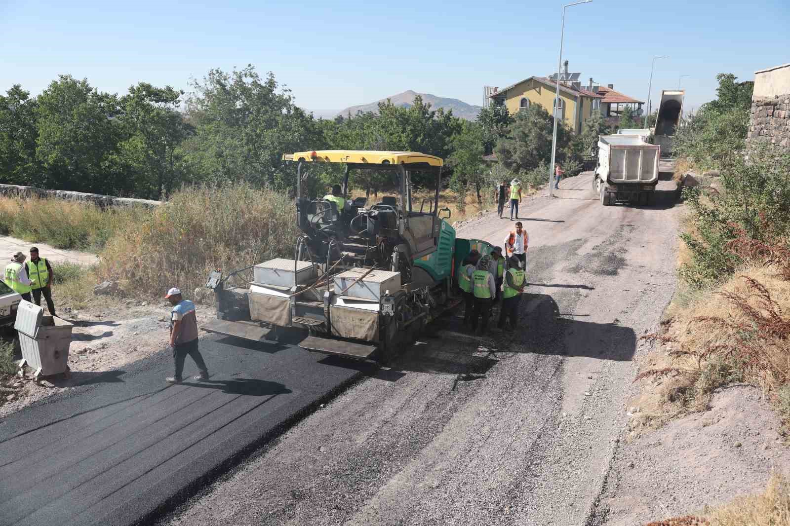 Hacılar’da yollara 1.450 tonluk asfalt dokunuşu