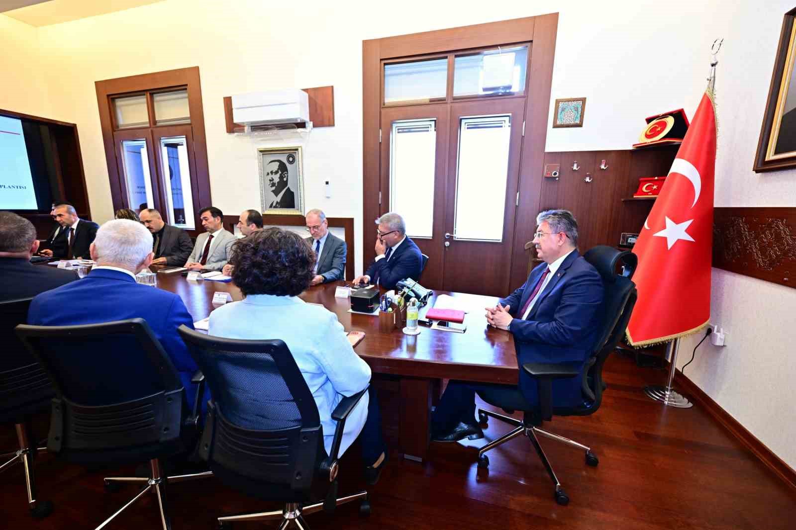 Eskişehir’de üniversitelerde huzur ve güvenliğin sağlanmasına yönelik toplantı yapıldı