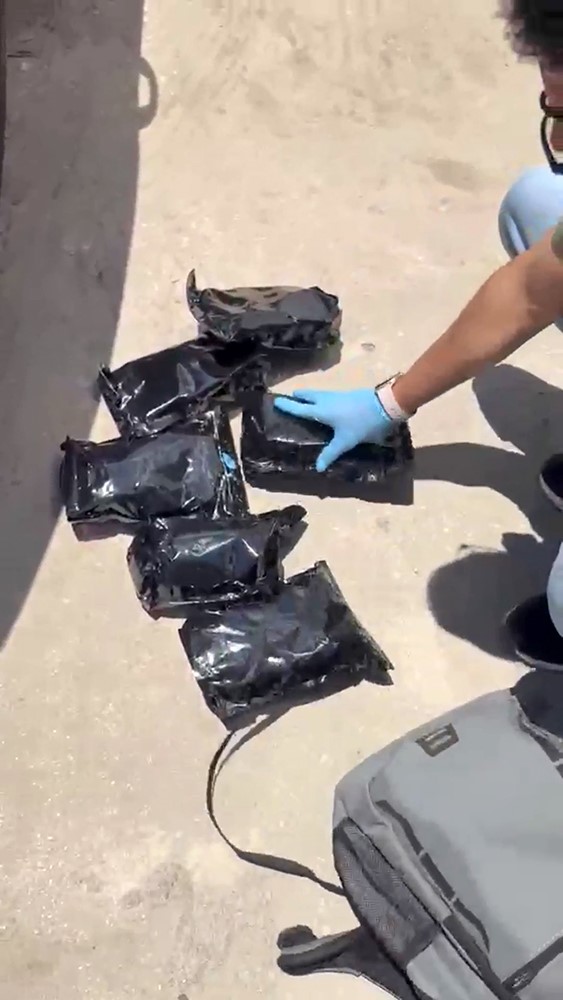 Konya polisinden uyuşturucu sevkiyatına darbe: 900 kilogram uyuşturucu üretilebilen ham madde ele geçirildi
