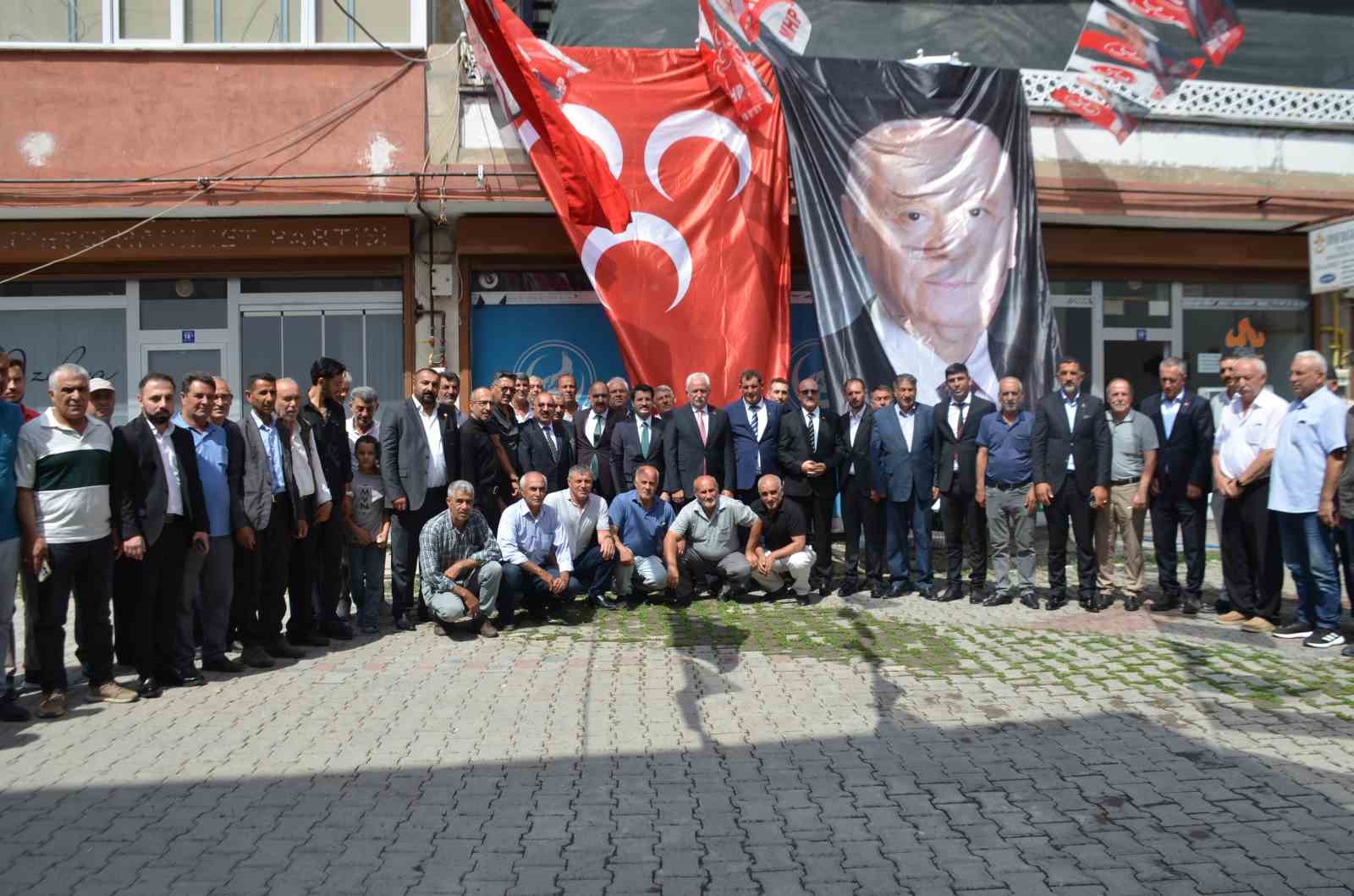 MHP Bulanık İlçe Kongresi yapıldı: Zafer Yıkılmaz güven tazeledi
