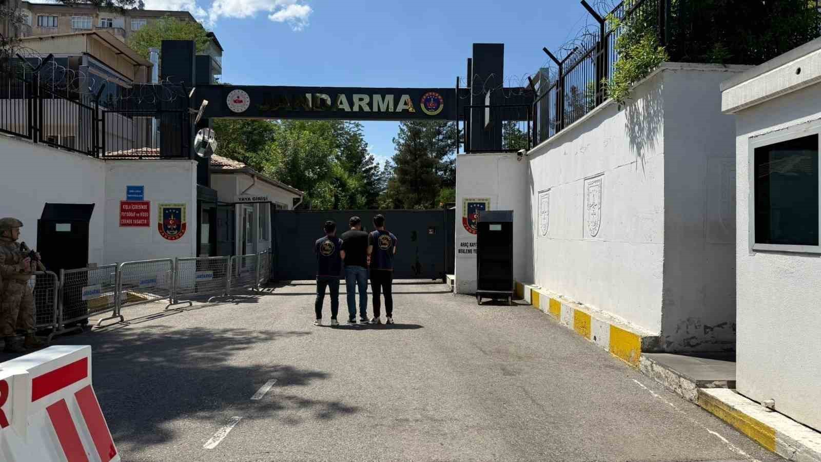 Diyarbakır’da haklarında kesinleşmiş hapis cezası bulunan 24 şahıs yakalandı