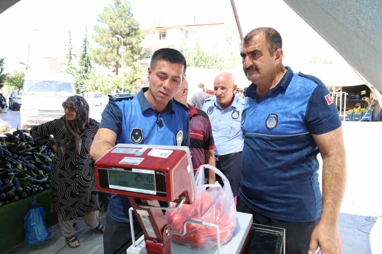 Battalgazi’de temizlik ve pazar denetimleri sürüyor