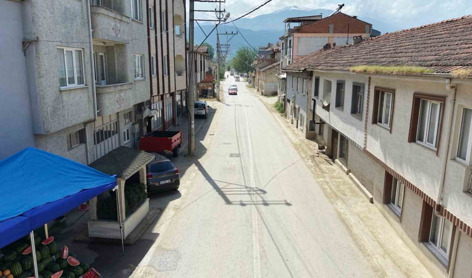 İnegöl’deki gizemli mezarın sırrı yıllardır çözülemiyor