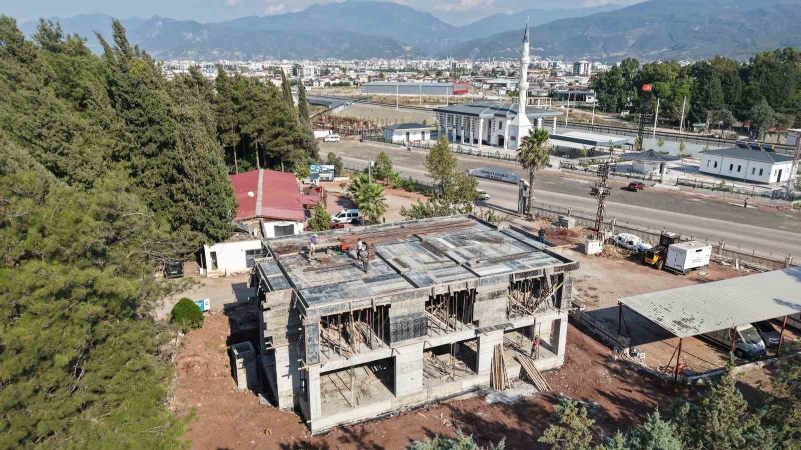 Osmaniye&rsquo;de Mezarlıklar M&uuml;d&uuml;rl&uuml;ğ&uuml;&rsquo;ne modern hizmet binası