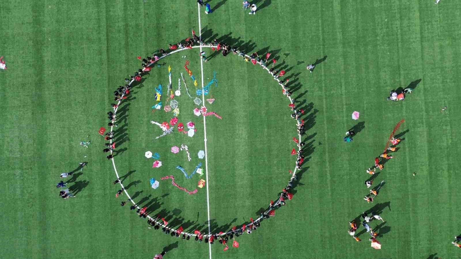 Buladan’da uçurtmalar Gazzeli çocuklar için uçtu
