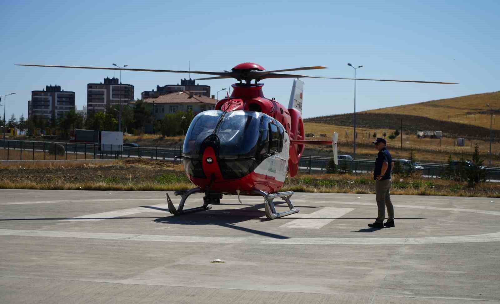 Sağlık durumları ağırlaşan 2 çocuk, hava ambulansıyla Ankara’ya sevk edildi
