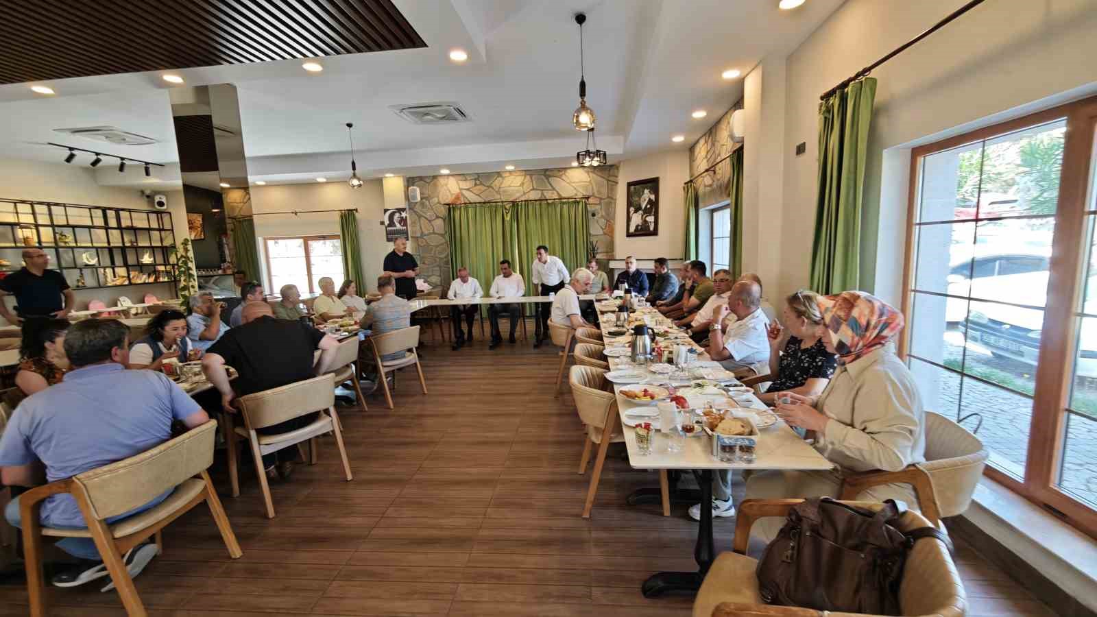 Sarıgöl’de 6 yıllık eğitim mesaisi veda programıyla noktalandı