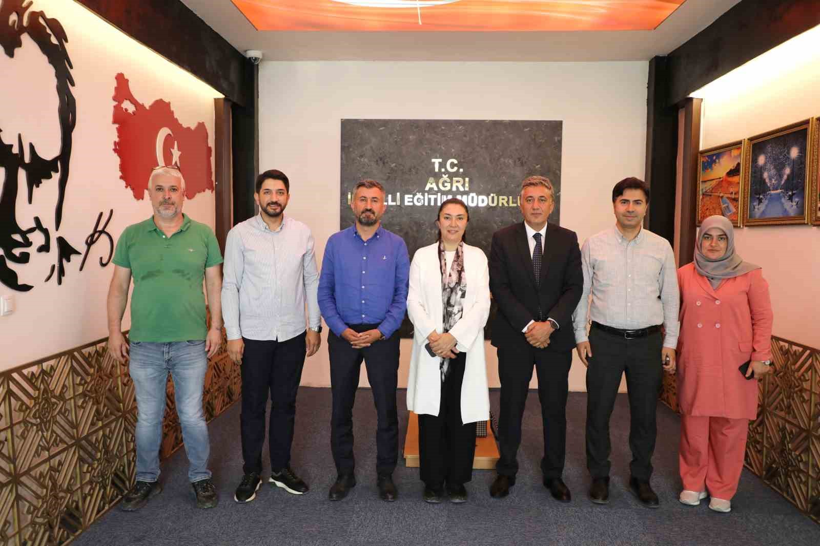 AK Parti heyetinden Ağrı Milli Eğitim Müdürü Çakan’a tebrik