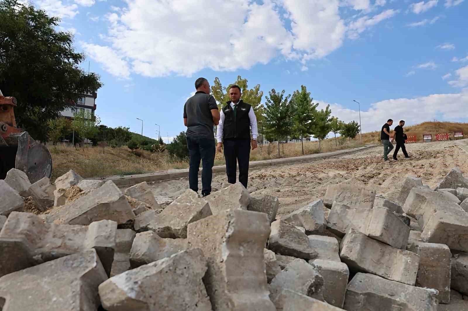 Çivril TOKİ’ye konforlu ulaşım için ilk adım
