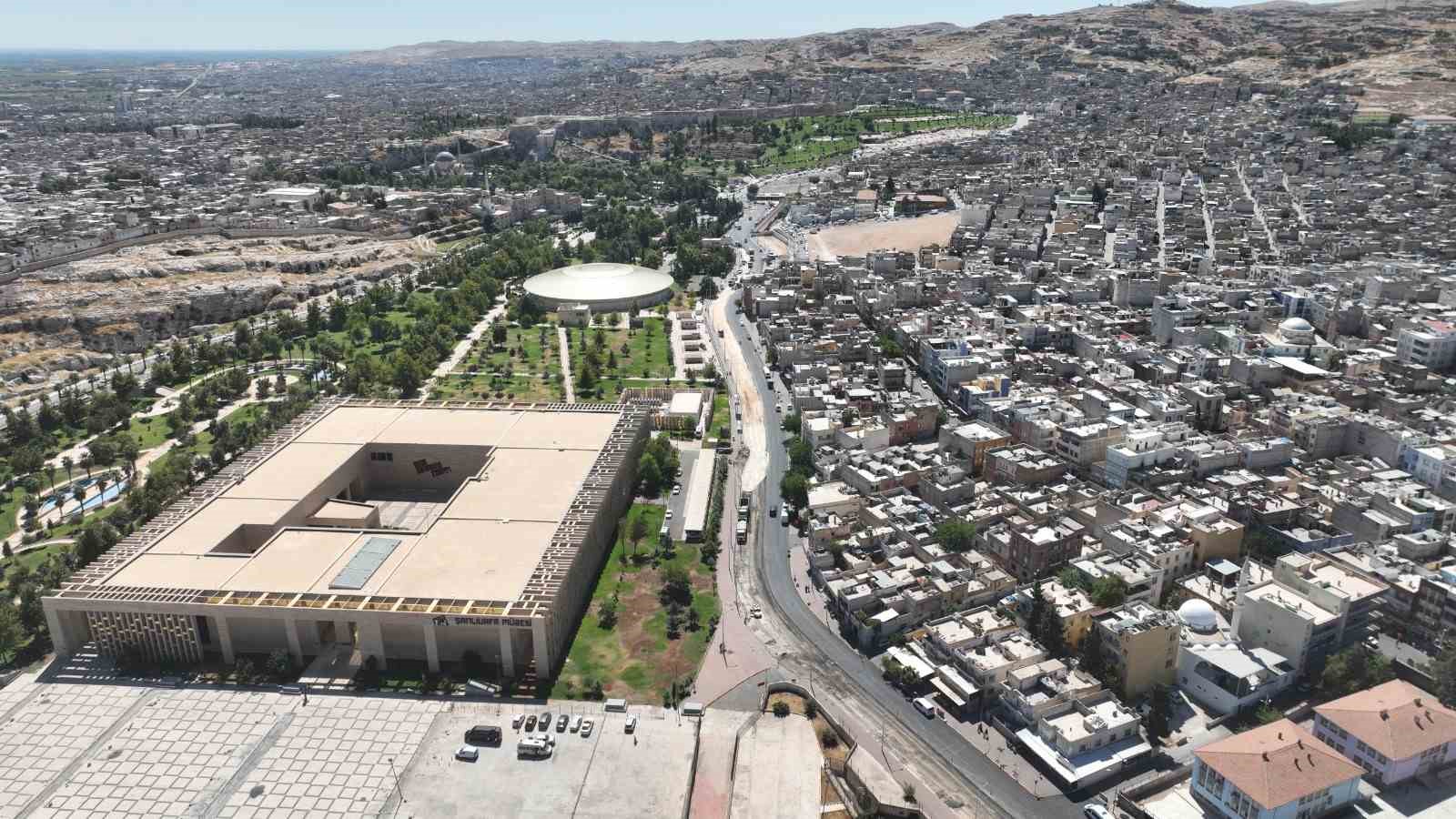 Haleplibah&ccedil;e Caddesi&rsquo;nde asfalt &ccedil;alışmaları s&uuml;r&uuml;yor