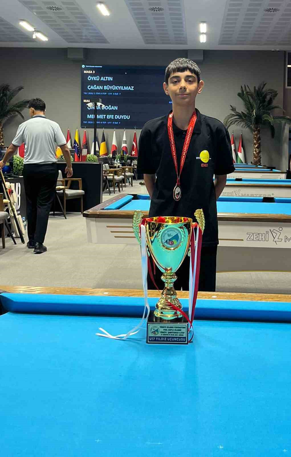 Bilardo gen&ccedil;lerde Muğla&rsquo;ya ilk madalya