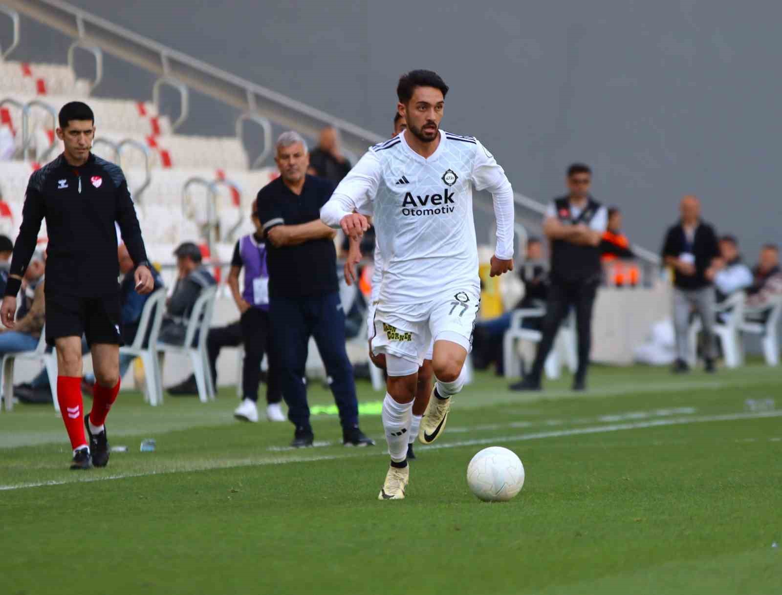 Altaylı Onur Efe, Gaziemir Spor’la anlaştı