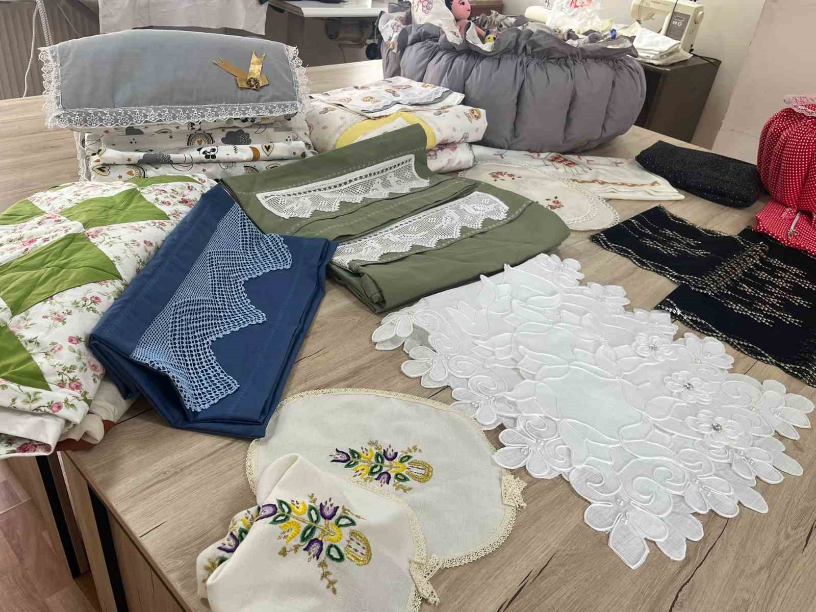 Tercan Halk Eğitim Merkezinde kurslar ilgi g&ouml;r&uuml;yor