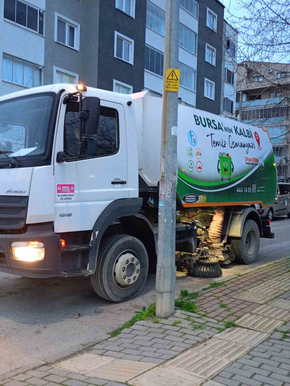 Osmangazi&rsquo;de temizlik &ccedil;alışmaları aralıksız s&uuml;r&uuml;yor