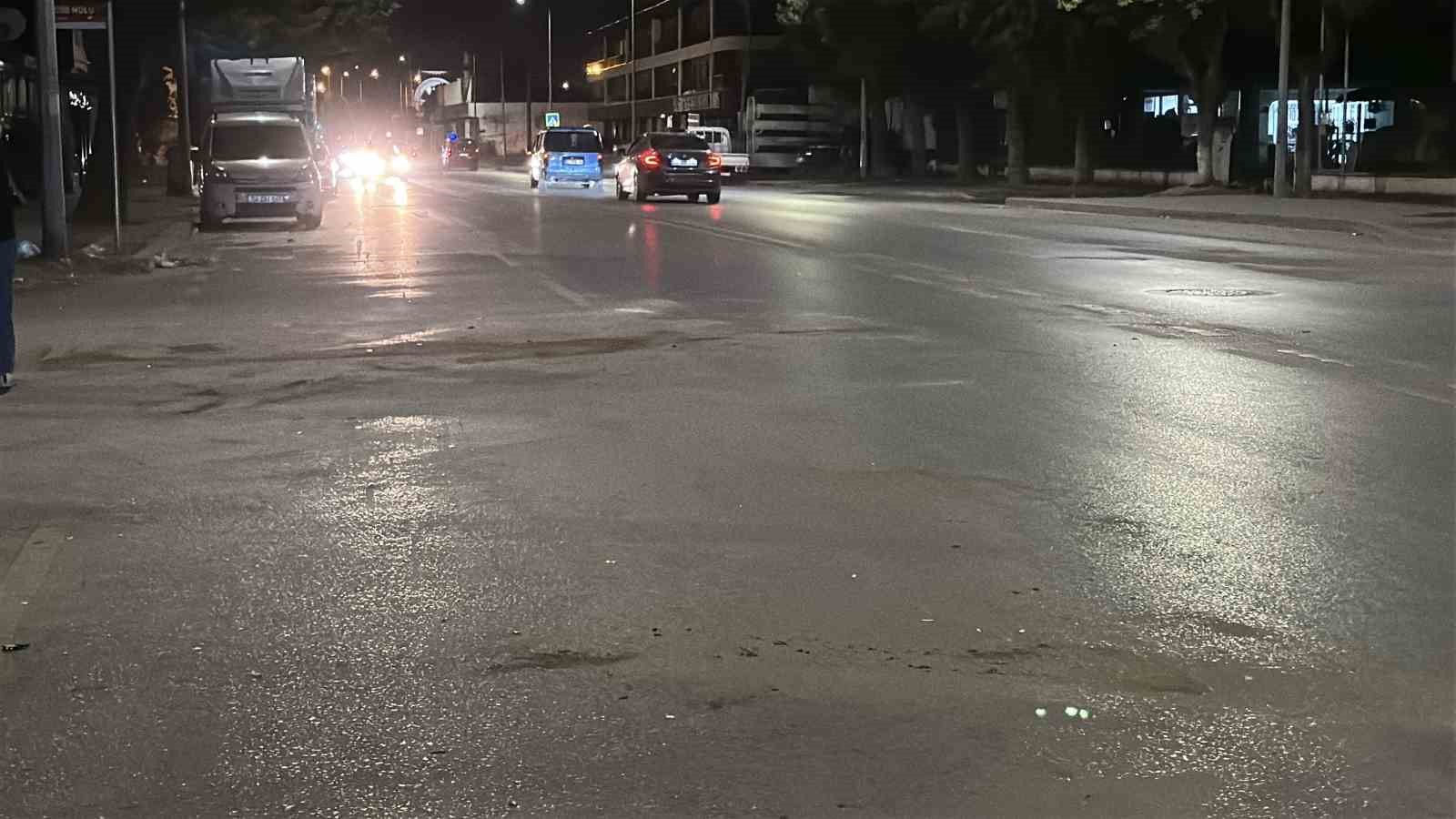 Sakarya’da hafif ticari araç ile iki motosiklet çarpıştı: 2 ağır yaralı