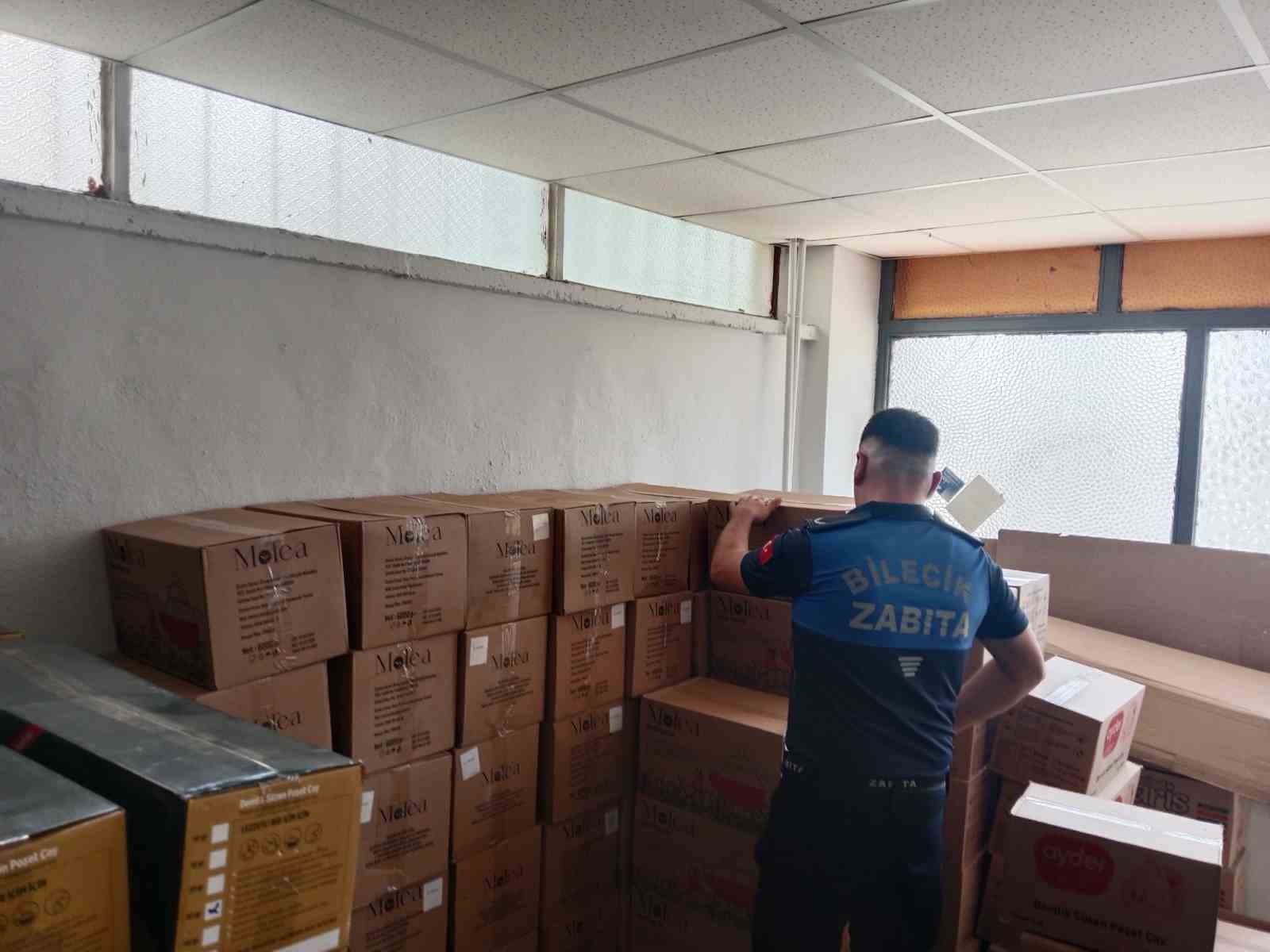 Zabıta ekipleri son kullanım tarihi geçen 768 kilogram poşet çaya el koydu